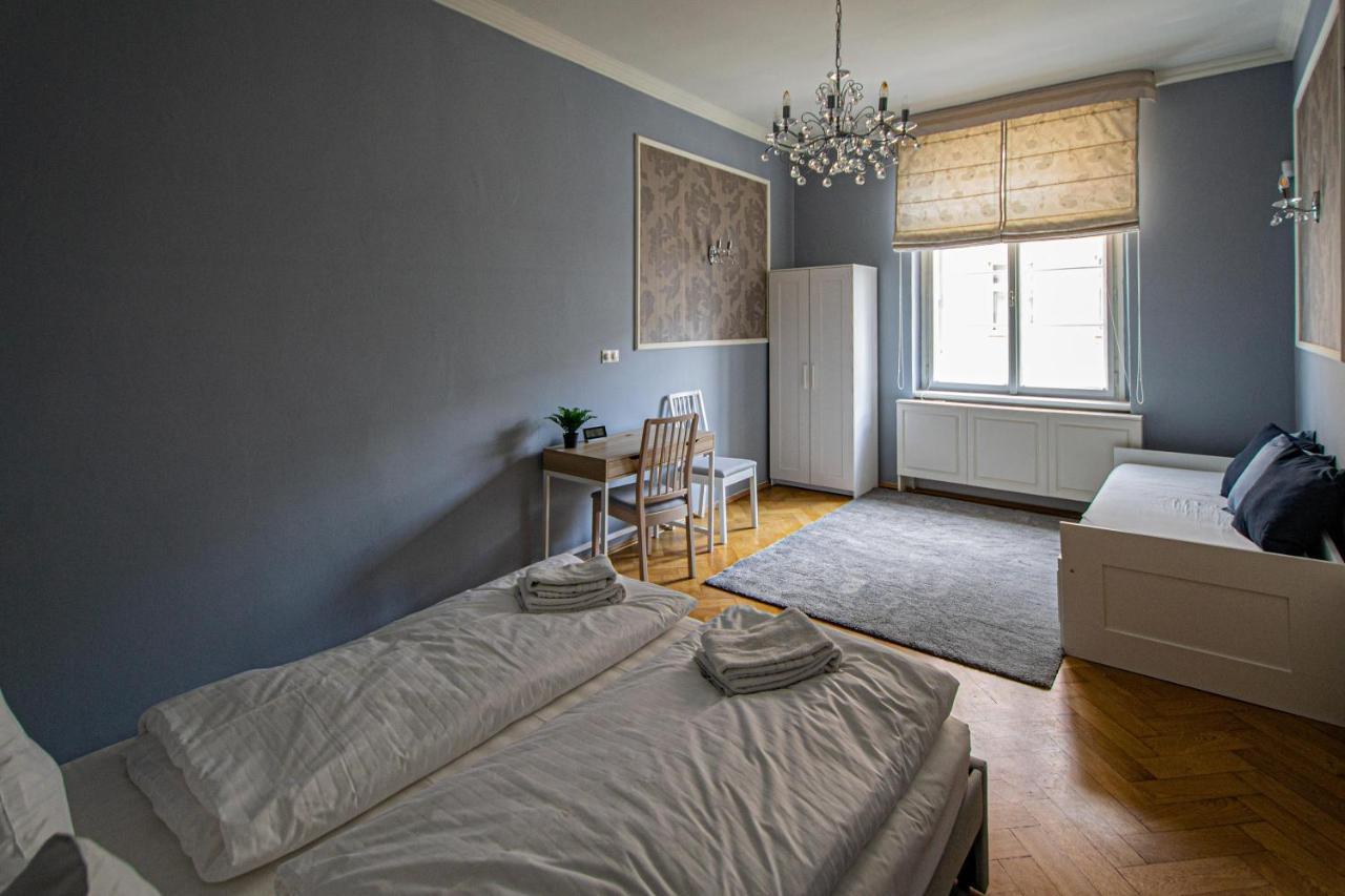 Luxury Central 150M2 Apartment On Wencelas Square With Private Garage Prague Exterior photo