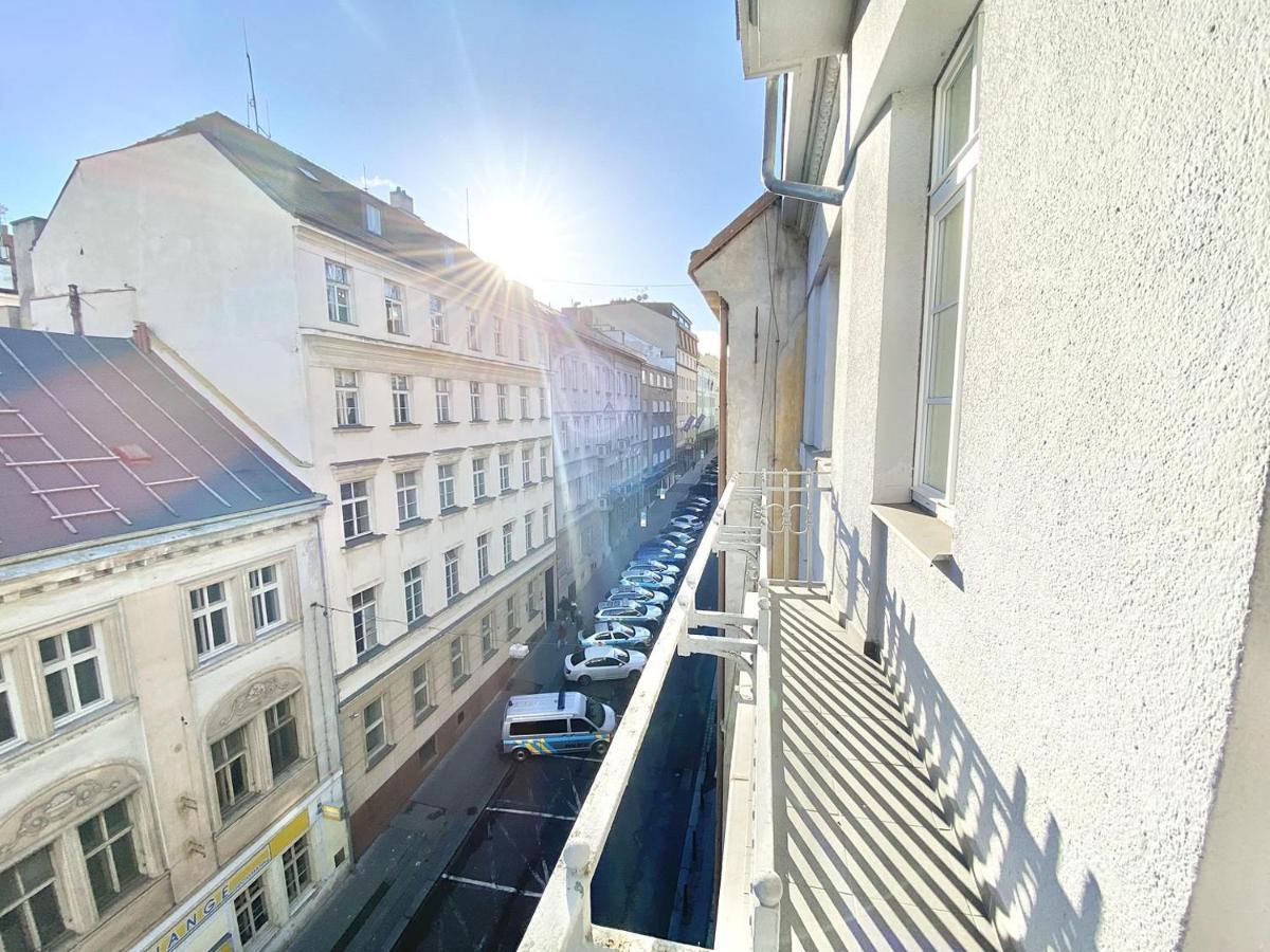 Luxury Central 150M2 Apartment On Wencelas Square With Private Garage Prague Exterior photo